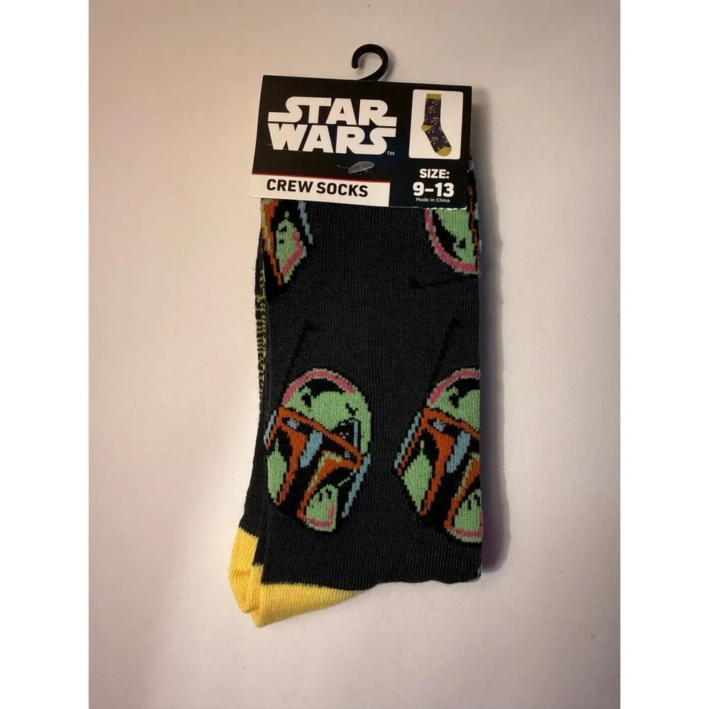 Officially licensed Star Wars Boba Fett crew socks.